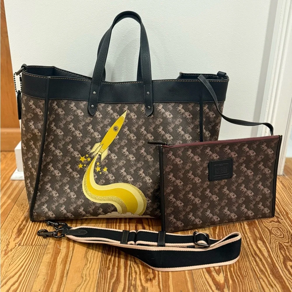 Coach 2019 Field Tote 40 with Yellow Rocket Design w dust bag